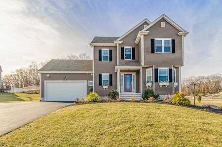 28 Glenside Dr Blackstone, MA 01504