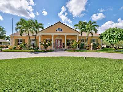209 N Country Club Drive Atlantis, FL 33462