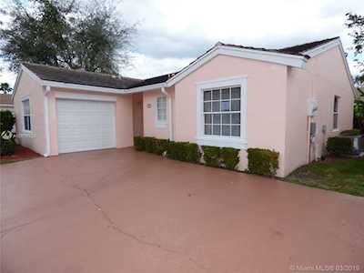 157 Caribe Ct Green Acres, FL 33413