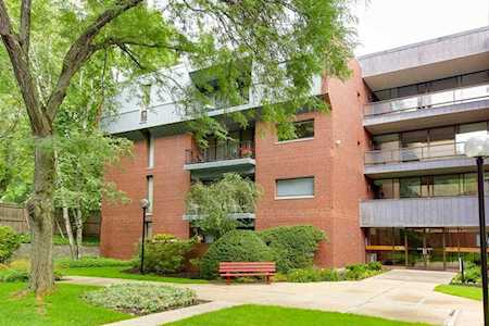 65 Grove St #342 Wellesley, MA 02482