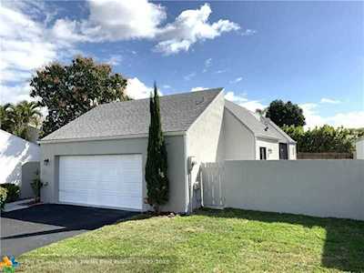 1035 NW 22nd Ave Delray Beach, FL 33445