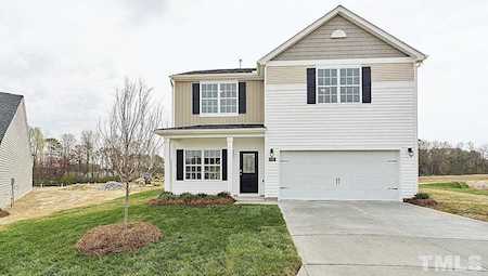 900 Loosestrife Court Zebulon, NC 27597