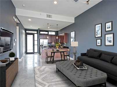 2525 Lamar Blvd #209 Austin, TX 78704