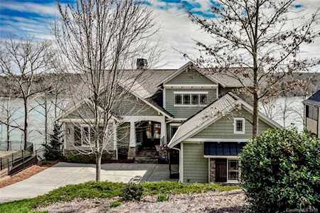 3229 Lake Pointe Dr Belmont, NC 28012