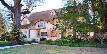 32 Everett Ave Winchester, MA 01890