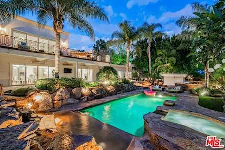 9390 Monte Leon Lane Beverly Hills, CA 90210