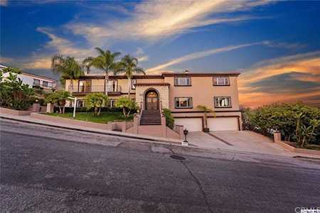 1920 Starvale Road Glendale, CA 91207