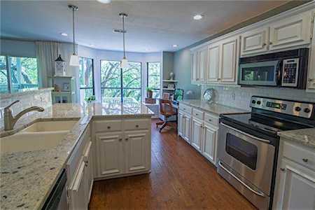 4404 Travis Country Cir #B-2 Austin, TX 78735