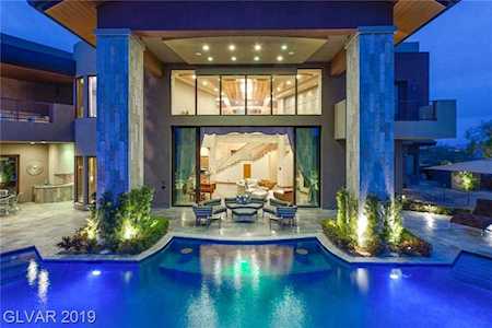 23 Sun Glow Ln Las Vegas, NV 89135