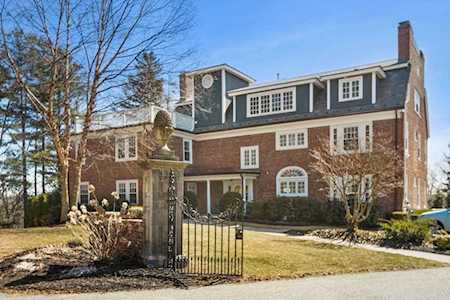 221 Worcester Lane #1 Waltham, MA 02451