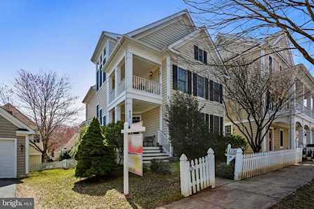 832 Lake Varuna Dr Gaithersburg, MD 20878