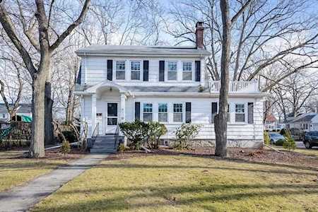 70 Hollingsworth Ave Braintree, MA 02184
