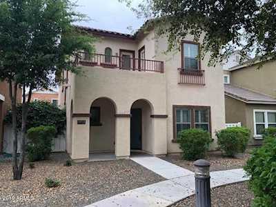 1453 S Kadota Drive Gilbert, AZ 85296