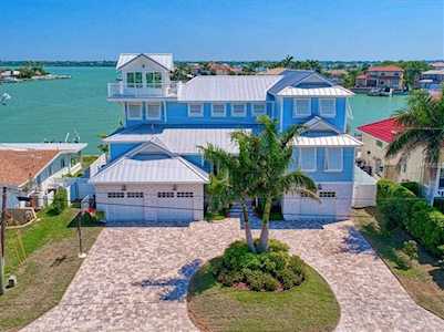2701 Bayshore Drive Belleair Beach, FL 33786