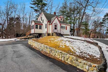 52 Colburn Road Reading, MA 01867
