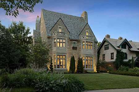 489 Grand Hill Saint Paul, MN 55102
