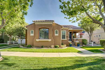 2707 E James Street Gilbert, AZ 85296