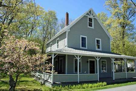 122 Nelsons Grove Lakeville, MA 02347