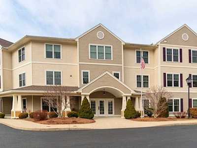 7 Crescent Way #216 Sturbridge, MA 01566