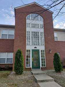 9402 Magnolia Ridge Dr #203 Louisville, KY 40291