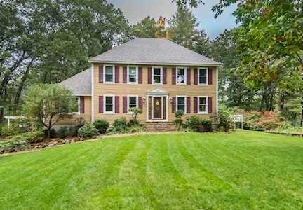 119 Rattlesnake Hill Rd Andover, MA 01810