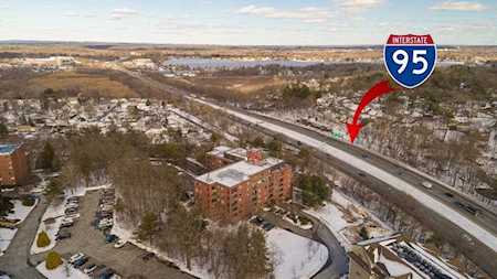 4 Summit Drive #109 Reading, MA 01867