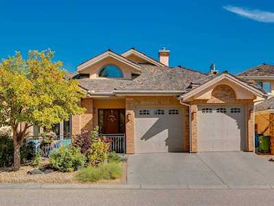80 Christie Knoll Heights SW Calgary, AB T3H 2V2
