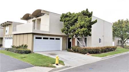370 Seville Lane Costa Mesa, CA 92627