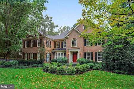 306 Sinegar Place Sterling, VA 20165