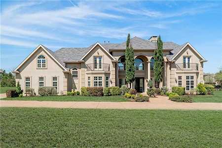 701 Oakdale Circle Fairview, TX 75069