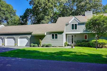 17 Steepletree Ln #17 Wayland, MA 01778