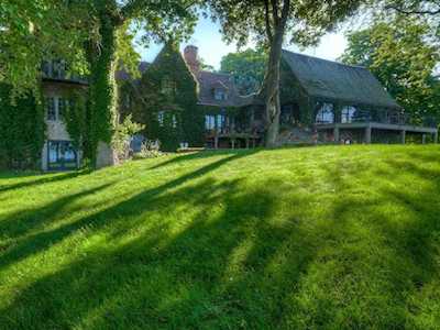48 Dellwood Avenue Dellwood, MN 55110