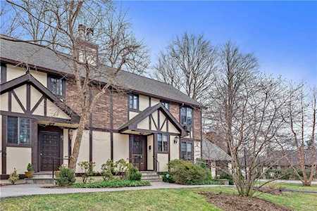 32 Foxwood Dr #3 Mount Pleasant, NY 10570