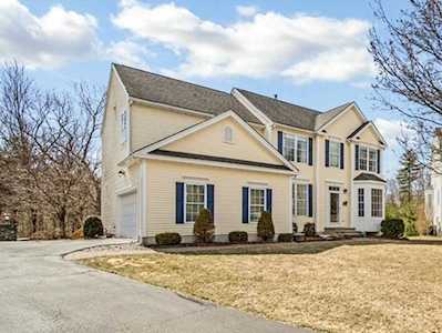 13 Bigelow Way Grafton, MA 01560