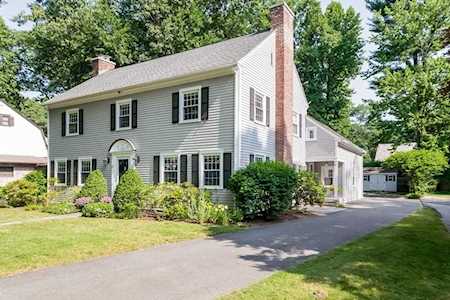 24 Wendover Rd Longmeadow, MA 01106