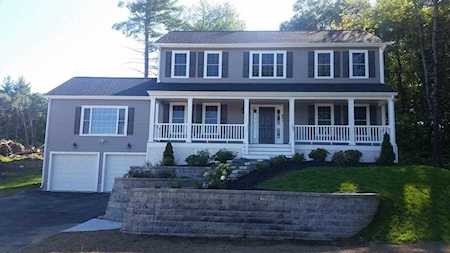 63 Roosevelt Drive Northbridge, MA 01534