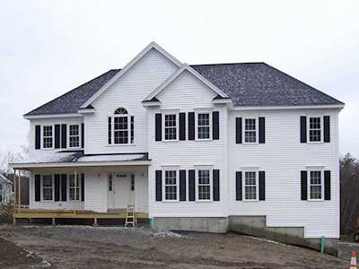 27 Parmenter Hill Rd Shrewsbury, MA 01545