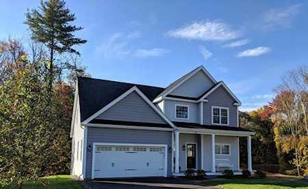 18 Stonebrook Ct #15 Southborough, MA 01772