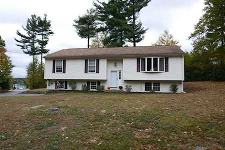24 Joel Scott Dr Holden, MA 01520
