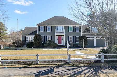 24 Lavender Lane Walpole, MA 02081