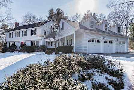 16 Algonquin Avenue Andover, MA 01810