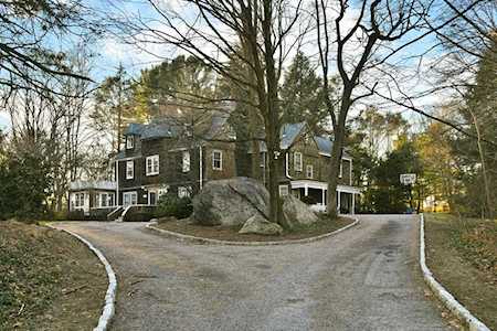 239 Central Ave Milton, MA 02186