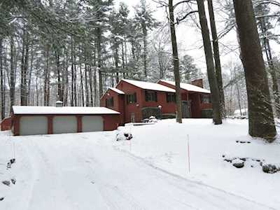 14 Old Village Rd Sturbridge, MA 01566