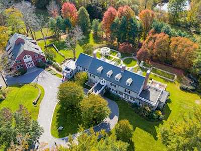 458 Glen Road Weston, MA 02493