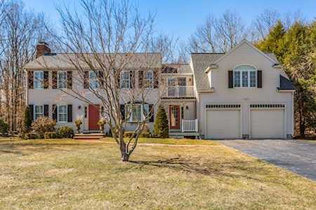 40 Wexford Dr Mansfield, MA 02048