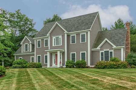 2 Wildewood Dr Paxton, MA 01612