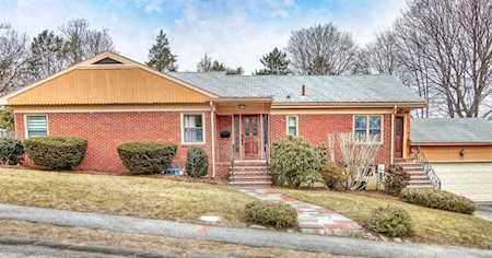 11 Morningside Dr Arlington, MA 02474