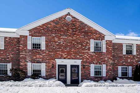 2004 Windsor Dr #2004 Framingham, MA 01701