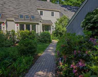 37 Birchwood Ln #37 Lincoln, MA 01773