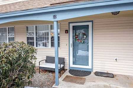 32 Kennedy Dr #32 Chelmsford, MA 01863